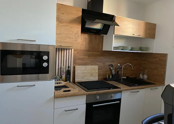 Softwave Wellness With Garage Included